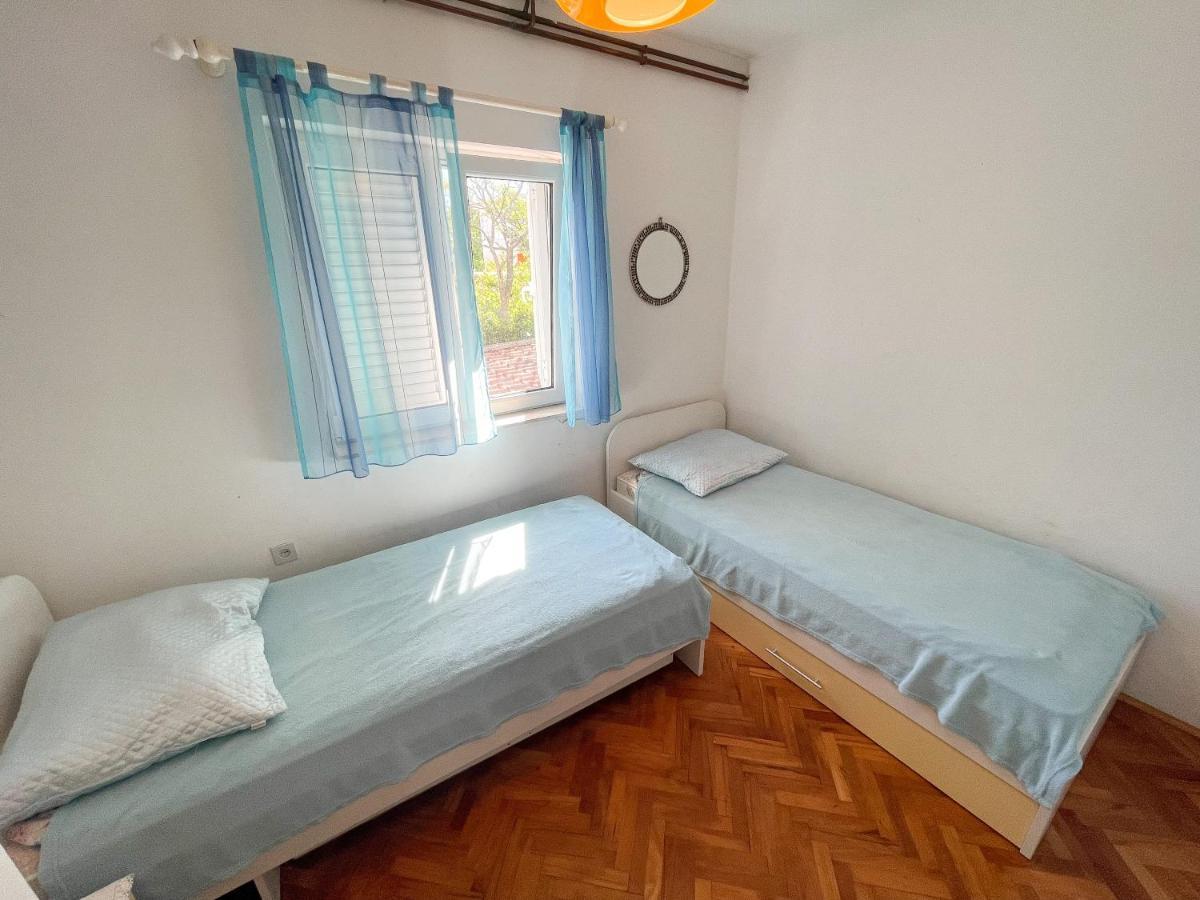 Apartmani Leonarda Jadranovo Eksteriør bilde