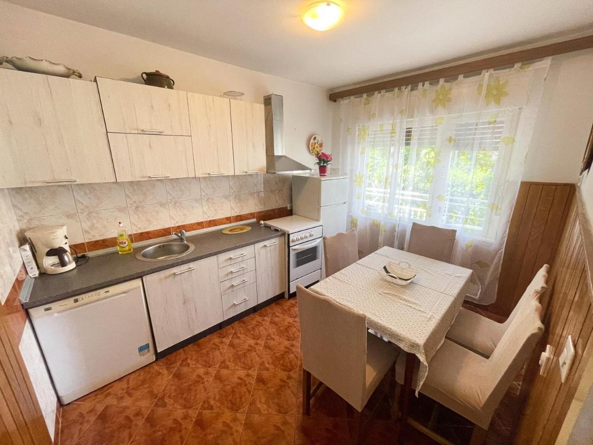 Apartmani Leonarda Jadranovo Eksteriør bilde
